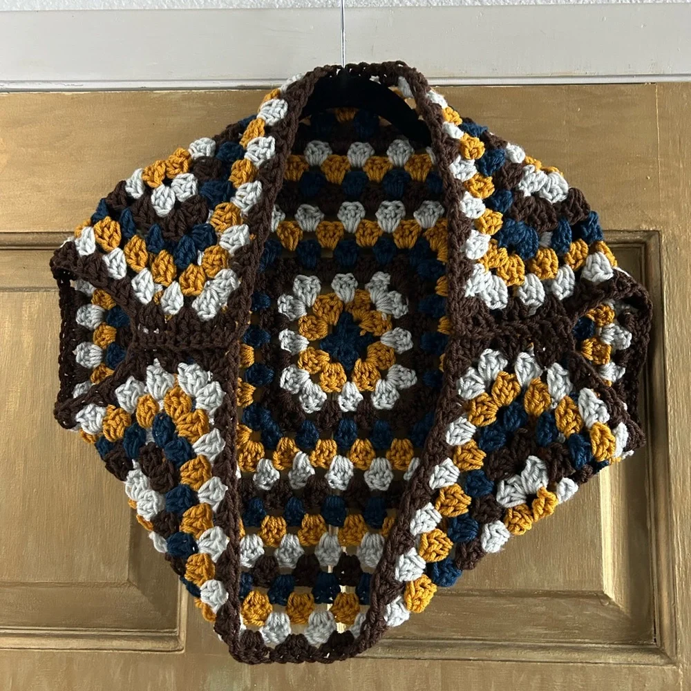 Crochet shrug‎ sweater